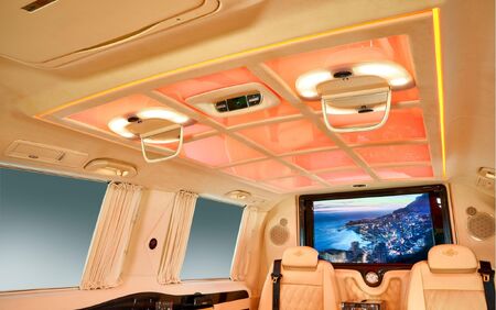 KLASSEN VIP VAN MVD 9050