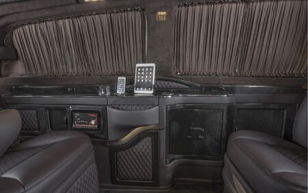 KLASSEN VIP VAN MVD 9021