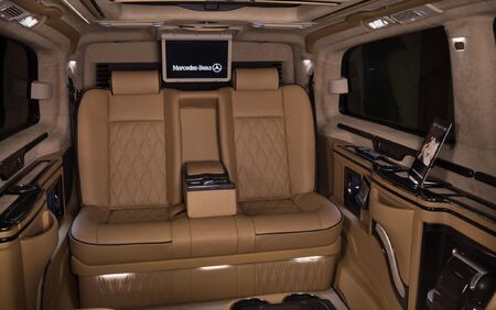 KLASSEN VIP VAN MVD 9006