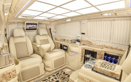 KLASSEN VIP VAN MVD 9013