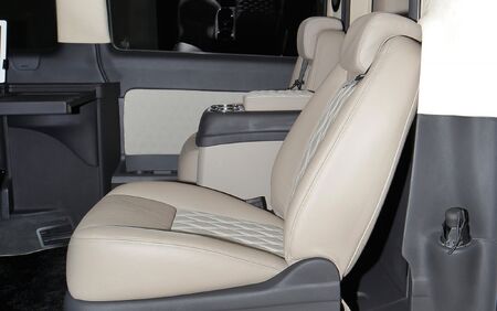 KLASSEN VIP VAN MVD 9005