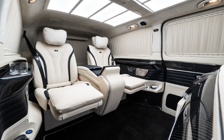 Klassen Mercedes-Benz V-Class V300 Luxury VIP Business Van -2024 MVV_1682