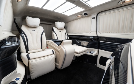 Klassen Mercedes-Benz V-Class V300 Luxury VIP Business Van -2024 MVV_1682