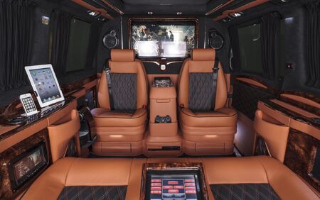 KLASSEN VIP VAN MVD 9009