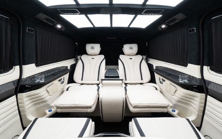 Klassen Mercedes-Benz V-Class V300 Luxury VIP Business Van -2024 MVV_1649