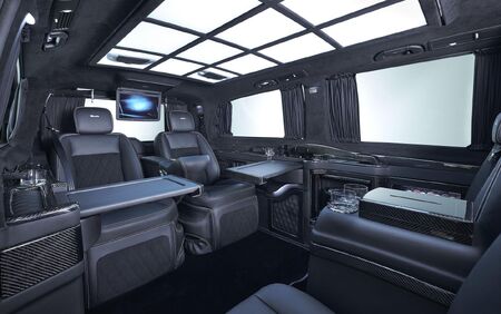 KLASSEN VIP VAN MVD 9031