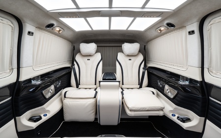 Klassen Mercedes-Benz V-Class V300 Luxury VIP Business Van -2024 MVV_1682