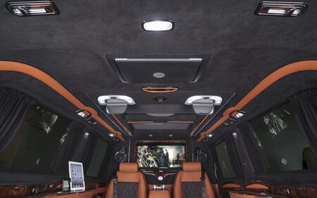 KLASSEN VIP VAN MVD 9009