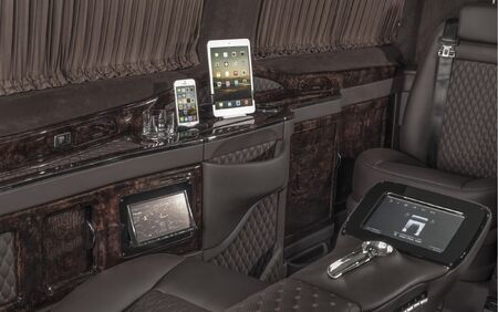 KLASSEN VIP VAN MVD 9018