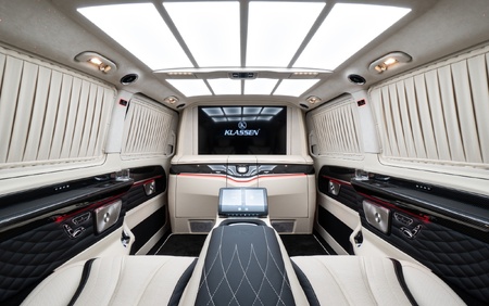 Klassen Mercedes-Benz V-Class V300 Luxury VIP Business Van -2024 MVV_1682