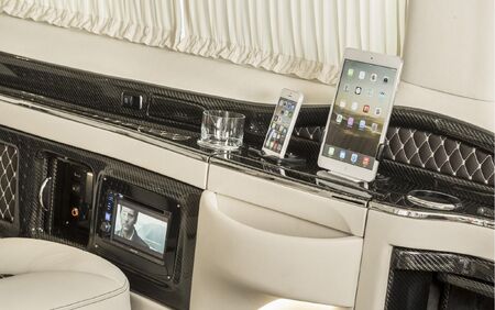 KLASSEN VIP VAN MVD 9015