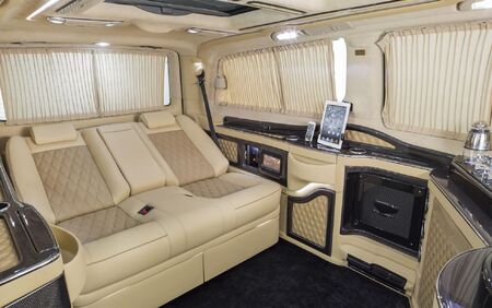 KLASSEN VIP VAN MVD 9000