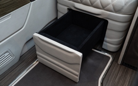 KLASSEN Mercedes-Benz V-Class V300 Luxury VIP First Class Van MVE_1648