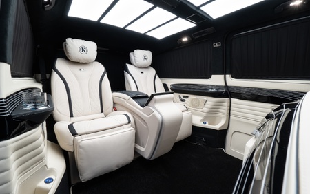 KLASSEN VIP JET VAN MVV_1626