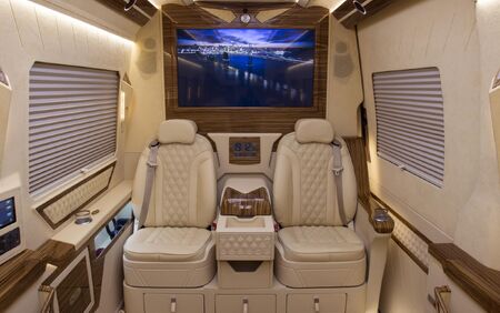 KLASSEN VIP VAN MSE 9008