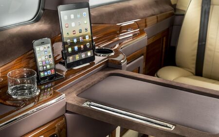 KLASSEN VIP VAN MVD 9052