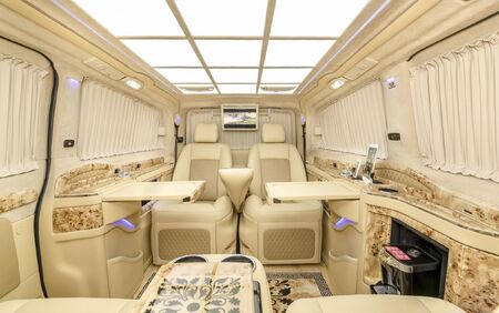 KLASSEN VIP VAN MVD 9013