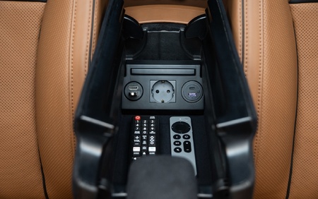 KLASSEN Mercedes-Benz V-Class V300 Luxury VIP First Class Van MVE_1641