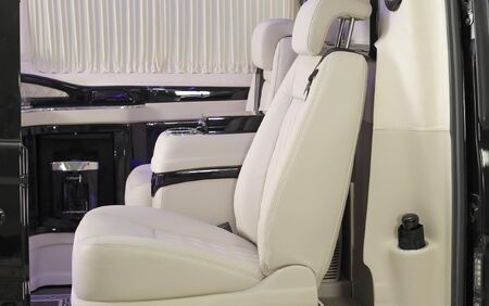 KLASSEN VIP VAN MVD 9008