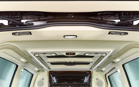 KLASSEN VIP VAN MVD 9024