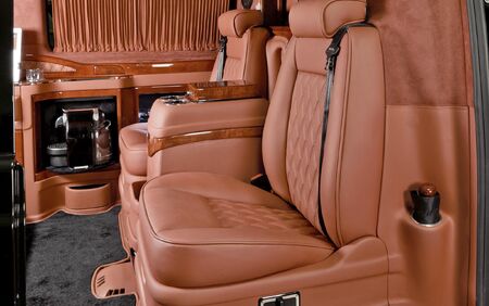 KLASSEN VIP VAN MVD 9003