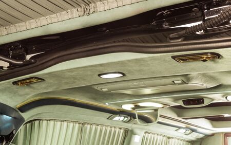 KLASSEN VIP VAN MVD 9026