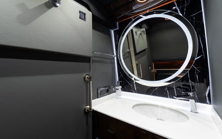 KLASSEN Mercedes-Benz Sprinter 519 LUXURY VIP JETVAN - Bar Toilet MSE_1_1701_EN