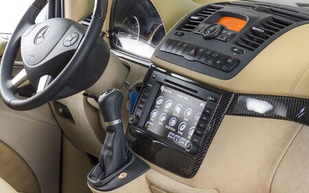 KLASSEN VIP VAN MVD 9000