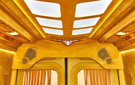 KLASSEN VIP VAN MSE_1334