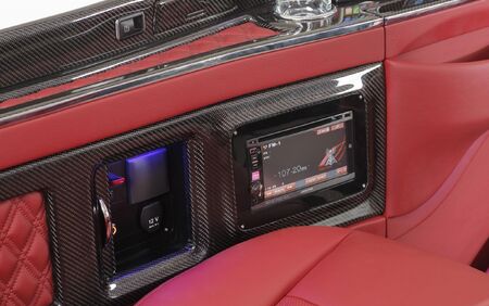 KLASSEN VIP VAN MVD 9016