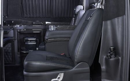 KLASSEN VIP VAN MVD 9031