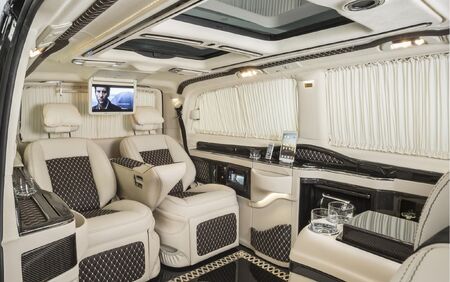 KLASSEN VIP VAN MVD 9015