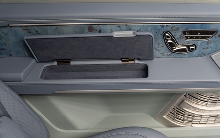 Klassen Mercedes-Benz V-Class V300 VIP EDITION 2024 Luxury Van MVV_1663