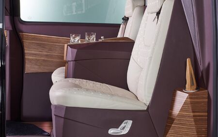 KLASSEN VIP VAN MVD 9027