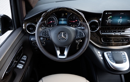 KLASSEN Mercedes-Benz V-Class V300 Luxury VIP First Class Van MVE_1685