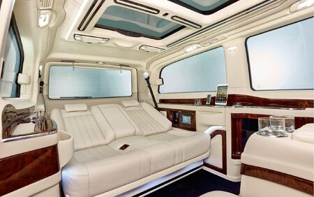 KLASSEN VIP VAN MVD 9024