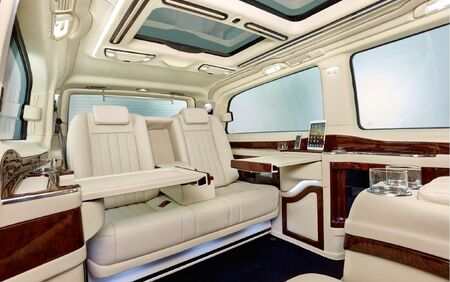 KLASSEN VIP VAN MVD 9024