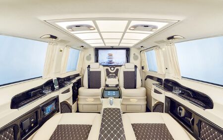 KLASSEN VIP VAN MVD 9028