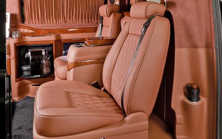 KLASSEN VIP VAN MVD 9003