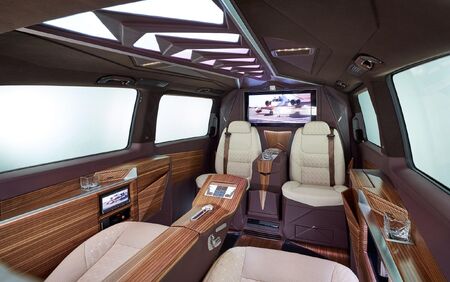 KLASSEN VIP VAN MVD 9027