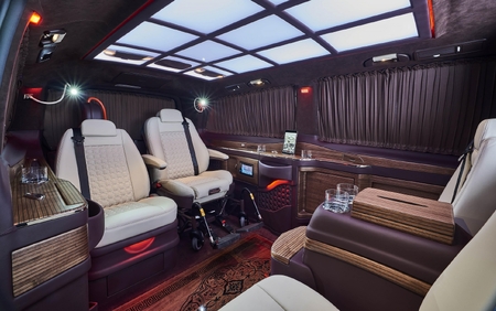 KLASSEN VIP VAN MVD 9041