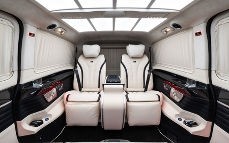 Klassen Mercedes-Benz V-Class V300 Luxury VIP Business Van -2024 MVV_1682