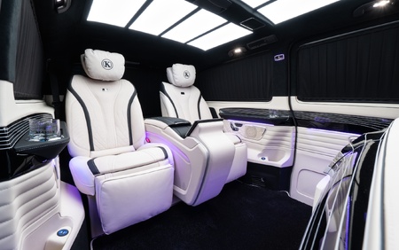 KLASSEN VIP JET VAN MVV_1626