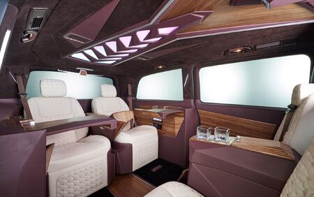 KLASSEN VIP VAN MVD 9027