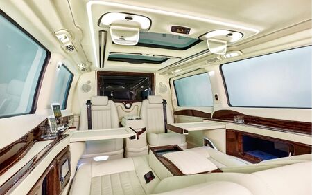 KLASSEN VIP VAN MVD 9024