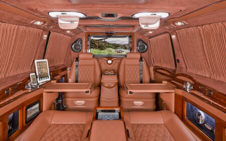 KLASSEN VIP VAN MVD 9003