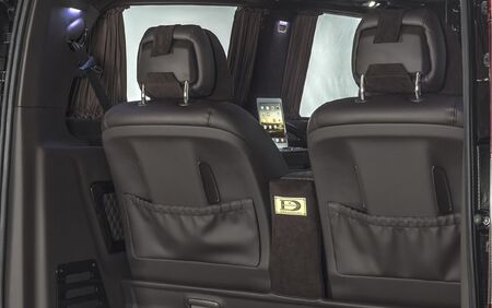 KLASSEN VIP VAN MVD 9018