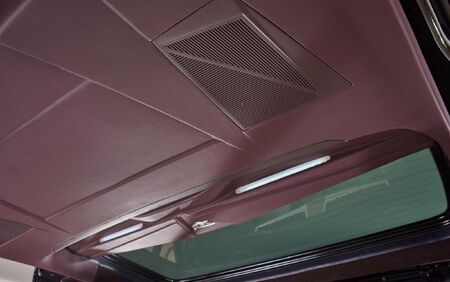 KLASSEN VIP VAN MVD 9027