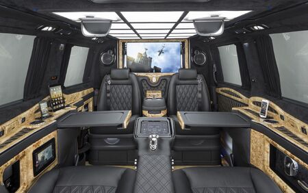 KLASSEN VIP VAN MVD 9011