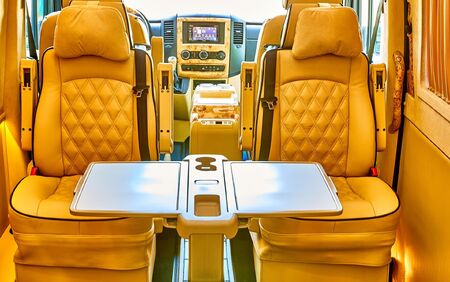 KLASSEN VIP VAN MSE_1334